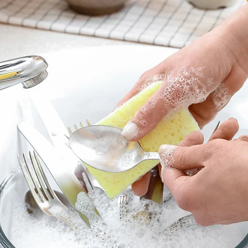 image présente les ongles en gel comme longue durée