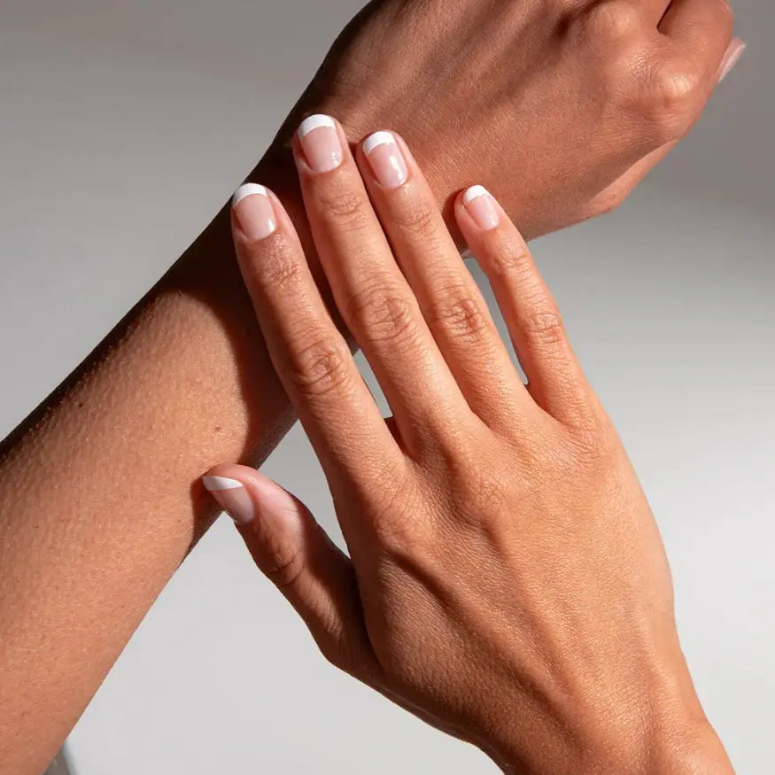 Mise en situation ongle blanc french