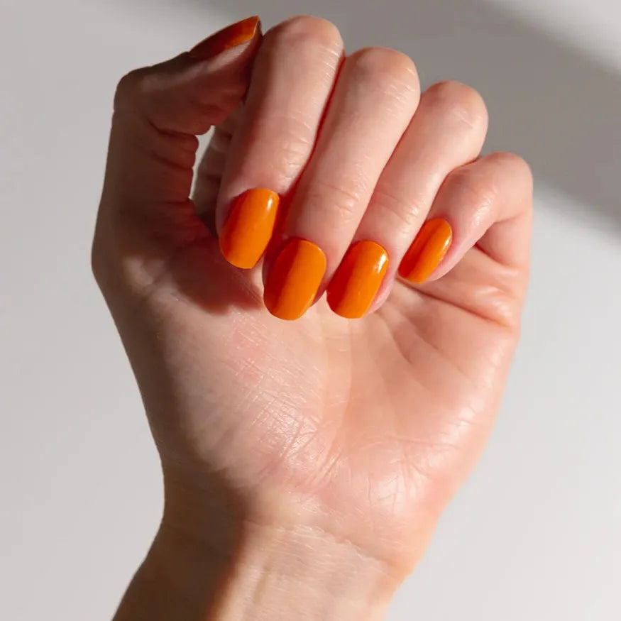 Mise en situation ongles orange