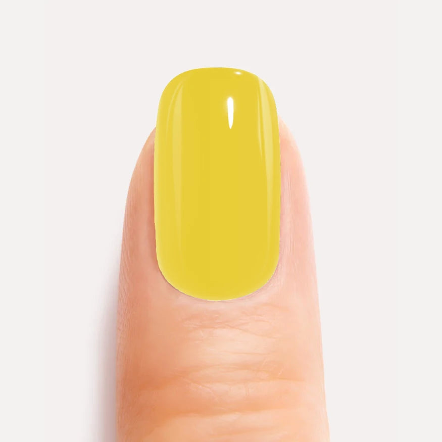 Ongle en gel jaune close up