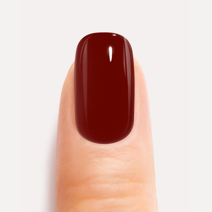 Ongle En Gel Rouge Bordeaux Close up