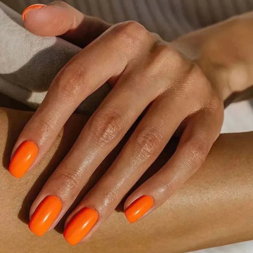 Ongles en gel orange